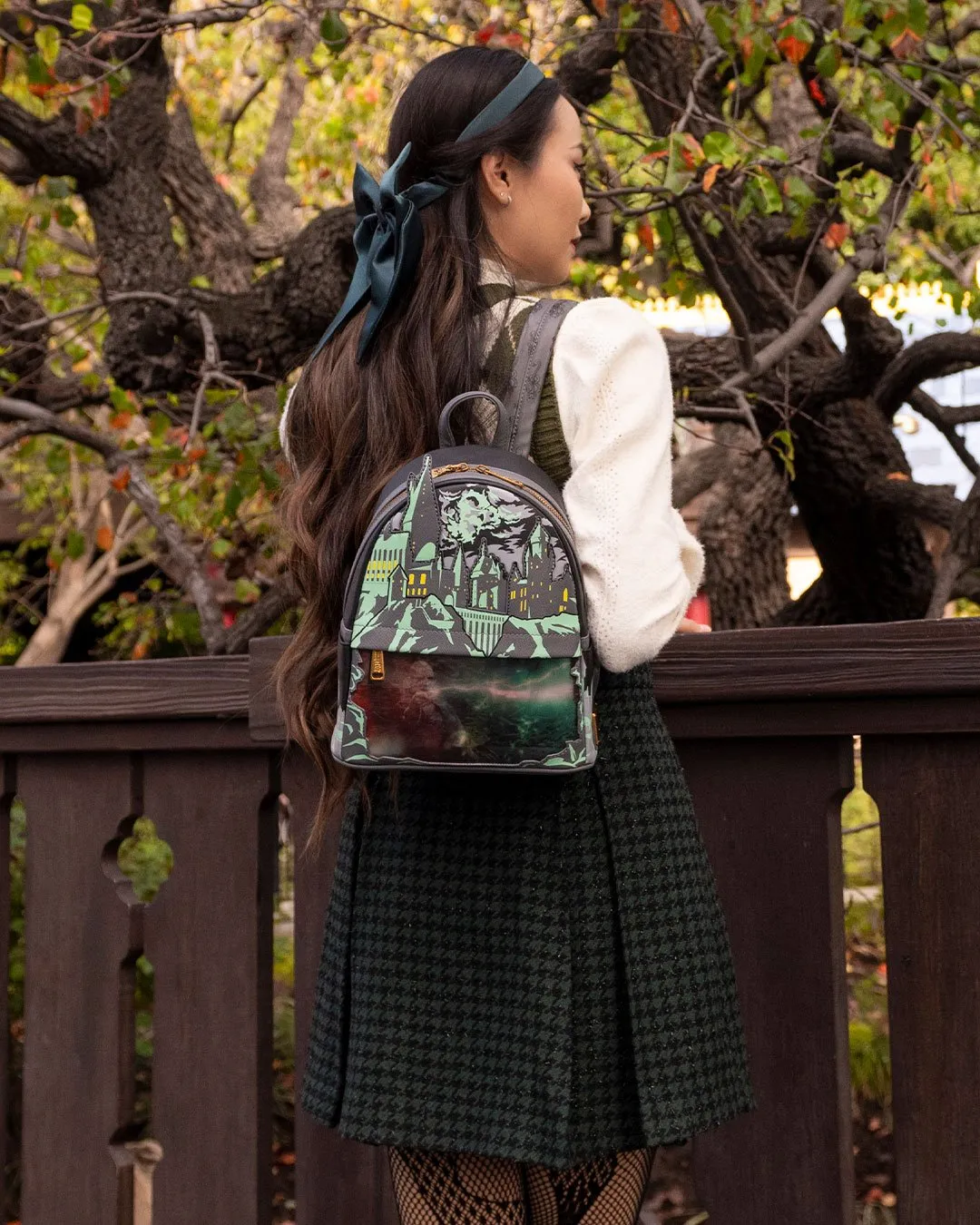 707 Street Exclusive - Loungefly Harry Potter Glow in the Dark Battle of Hogwarts Lenticular Mini Backpack