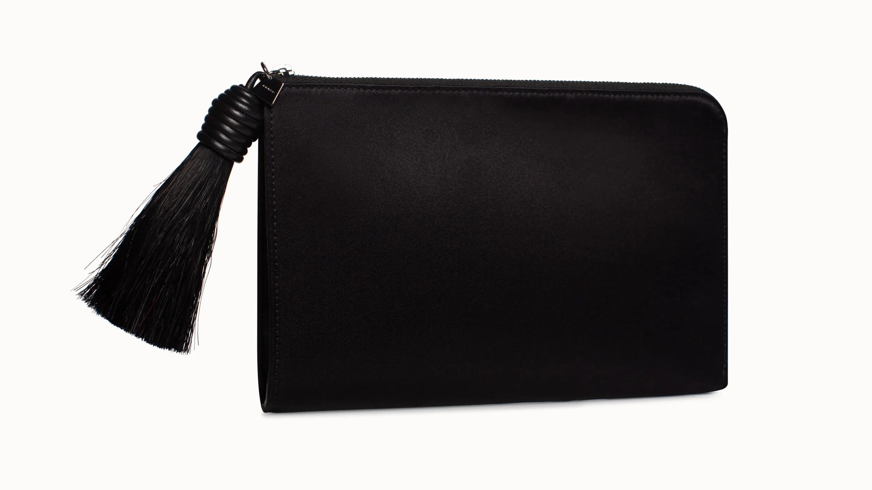 Tassel Pouch aus Satinstoff